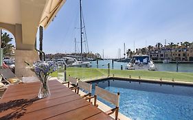 Waterside Apartment In Sotogrande Marina With Private Pool